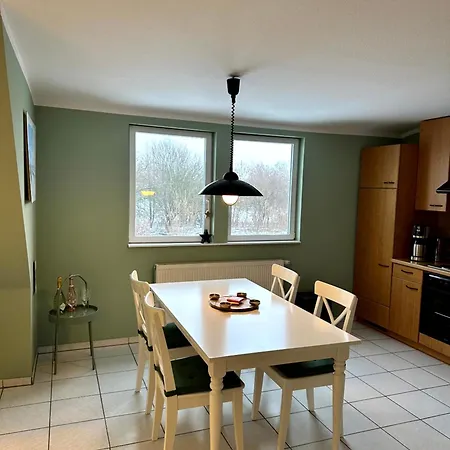 Am Saaler Bodden Apartment *